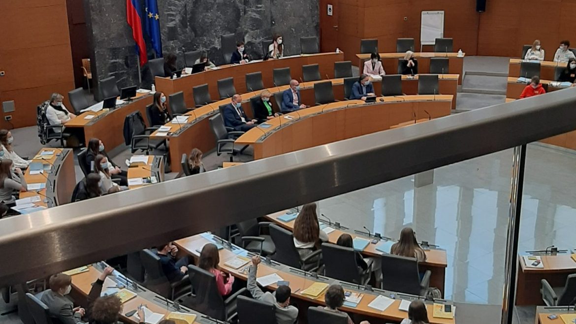 Državni otroški parlament