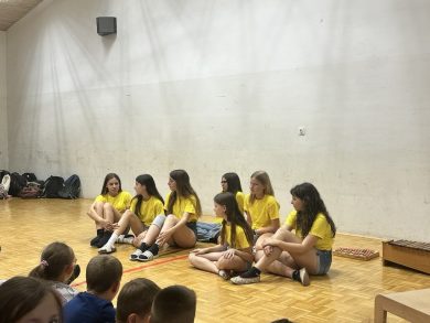 “Minioni iščejo pravo glasbo” – gledališka predstava učencev OŠ Neznanih talcev Dravograd