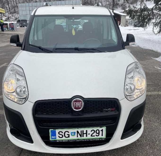 Razpis o javnem zbiranju ponudb za prodajo službenega vozila