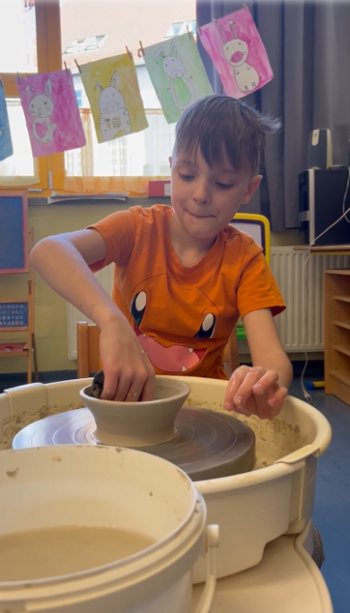 Spretni prstki v glini