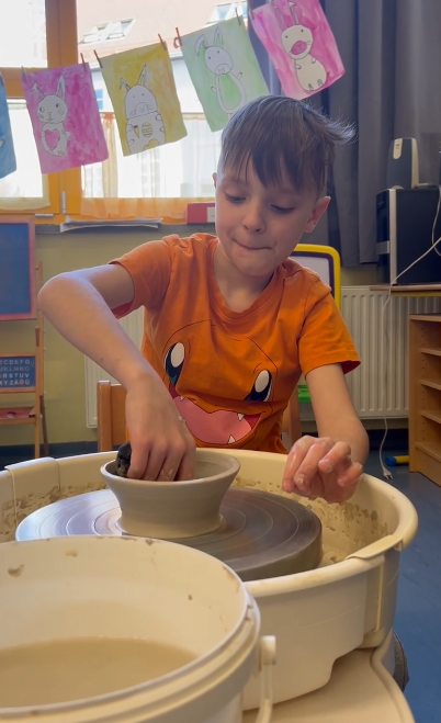 Spretni prstki v glini